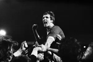 Liverpool celebrate their 3-0 FA Cup Semi Final replay victory over Merseyside rivals