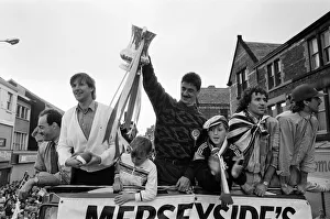 00936 Prints: Liverpool FC, Homecoming Victory Parade after winning the FA Cup