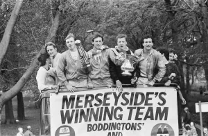 Men Only Prints: Liverpool FC, Homecoming Victory Parade after winning the FA Cup