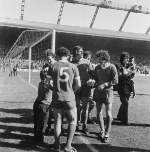 01098 Prints: Liverpool Football team celebrate winning the League title after defeating Aston Villa