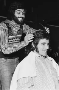 Hairdresser Prints: Liverpool footballer Kevin Keegan visits top London hairdresser Michael John for a new
