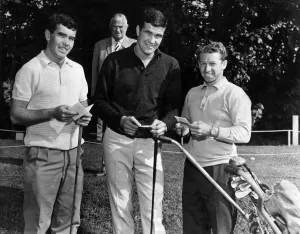 Hobbies Prints: Liverpool footballer Ron Yeats (centre) enjoying a round of golf. July 1970