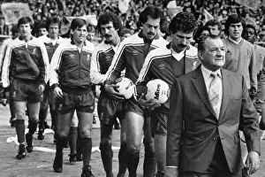 League Cup Prints: Liverpool manager Bob Paisley leads his team out for the Milk Cup Final against Tottenham