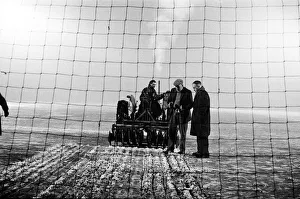 00461 Prints: Liverpool manager Bill Shankly called in Mr John Flood of Queensferry