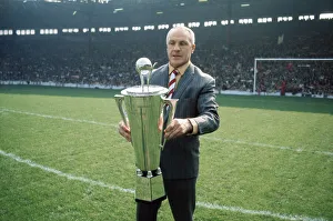 00462 Prints: Liverpool manager Bill Shankly receives the Bells Whisky Trophy for Manager of the Year