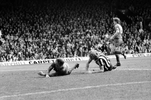 00231 Prints: Liverpool v. Newcastle. April 1985 MF21-02-031 The final score was a Three one