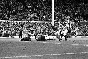 00231 Prints: Liverpool v. Newcastle. April 1985 MF21-02-072 The final score was a Three one