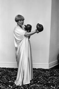 Liz Dawn aka Vera Duckworth of Coronation Street fame wearing boxing gloves. 7th May 1982