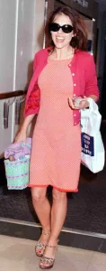 Liz Hurley leaving Heathrow for New York September 1998 on Concorde *** Local