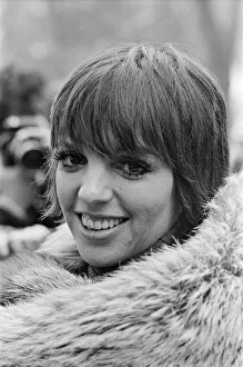 01127 Prints: Liza Minnelli, actor and singer, pictured at The Dorchester Hotel in London