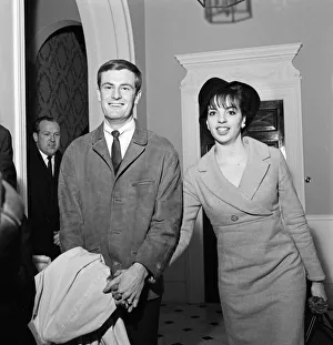 01365 Prints: Liza Minnelli, aged 18, is engaged to Australian Peter Allen, 21