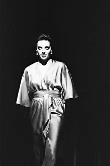 01365 Prints: Liza Minnelli in her role as the storyteller on stage at the Royal Opera House