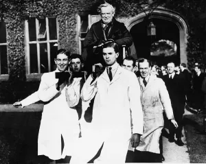 LLoyd George being carried in chair by students at Sheffield University October