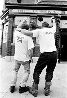 00389 Prints: Locals at the Eureka pub and the Bat Hoorse public house celebrate having tthe worlds