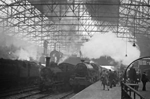 00865 Prints: Locomotives and trains of the London Midland Service seen here at Birmingham New Street