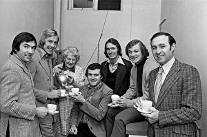 00571 Prints: The London contingent of Leicester City football club have a cup of tea