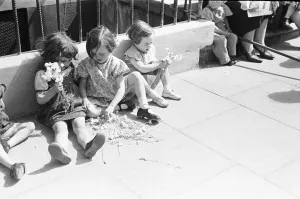 00447 Prints: London Kids, children seen here playing in the street during the spring of 1941 Circa May