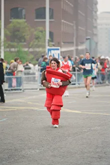 01062 Prints: The London Marathon - 1990 Runners pass through and around the Tower Bridge area