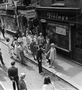 Swinging Sixties Prints: London views - Carnaby Street, July 1967 Shopping - crowd scene The swinging