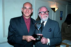 LORD ATTENBOROUGH AND BEN KINGSLEY HOLDING AWARD AT THE SHOWBUSINESS PERSONALITY OF