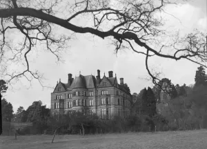 Mansion Prints: Lord Goschens House at Flimwell, Kent March 1952 C1691 / 2