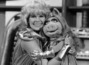 Loretta Swift and Miss Piggy from The Muppets 1980 TV programme