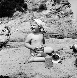 Heat Prints: Lovely little Bronwen Harlow aged 3 of Nottingham on a Cornish holiday with her parents