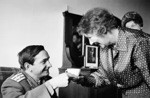 Russia Prints: Lt. Col Valery Bykovsky, Soviet cosmonaut enjoys a cup of tea with Lord Mayor Alderman