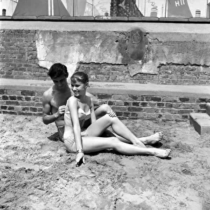 Lunch hour at the Oasis Lido in Central London. Where Keith Baxter