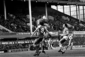 Luton Town 0 v. Liverpool 0. February 1984 MF14-09-061