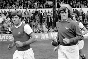 Luton Town. vs. Arsenal. Macdonald pictured with Jennings. August 1977 77-04352-007