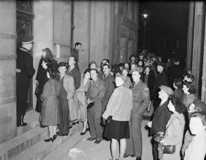 00598 Prints: Lyceum Theatre opens as a Dance Hall - queuing for admittance although packed inside