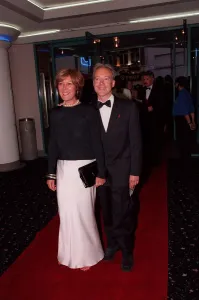 Lynda Bellingham Actress August 98 With unidentified man at the premiere of