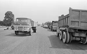 00780 Collection: M4 Motorway Construction, 21st July 1971. Reading, Berkshire