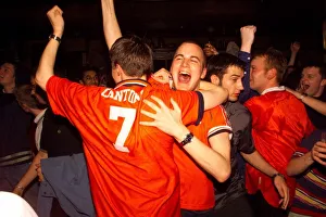 Machester United fans celebrate the 2-3 win April 1999 in O Shea