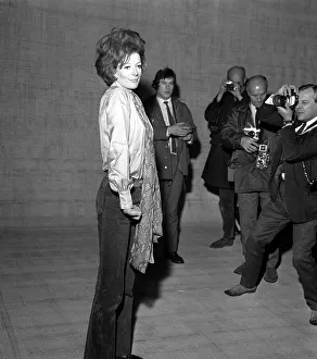 Screen Prints: Maggie Smith Actress April 1970 08 / 04 / 1970 Outside after celebrating her