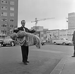 Brush Prints: Magic - Levitation Original 1958 Caption. Mandrake