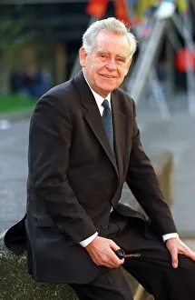 Magnus Magnusson TV presenter and Quizmasterof Mastermind