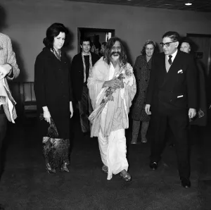 01374 Prints: Maharishi Mahesh Yogi at Heathrow Airport to travel to India. 20th January 1968