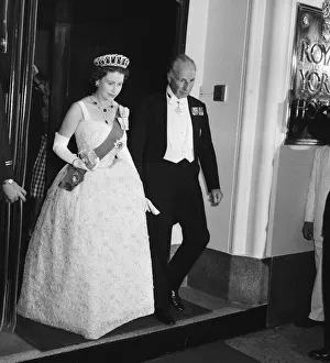 Gown Prints: Her Majesty Queen Elizabeth II attends a banquet at the Royal York Hotel, Toronto