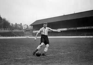 Mallett (Southampton) now at Leyton Orient Circa December 1946 - January 1947