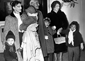 Mamie Taylor (26), scottish mother who was evacuated from riot torn Congo in 1964