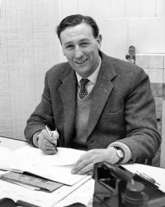00252 Prints: Manager George Smith in his Office. February 1963 P011285