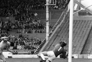 Manchester City 0 v. West Ham United 1. April 1982 MF06-23-086 Local Caption