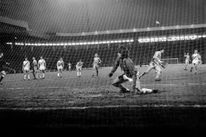 Manchester City 4 v. Crystal Palace 0. F. A Cup Football. January 1981 MF01-03-002