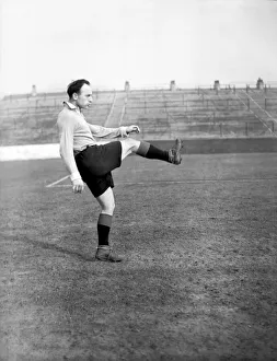 00440 Prints: Manchester City F. C and England inside left Ivor Broadis, 18th February 1952
