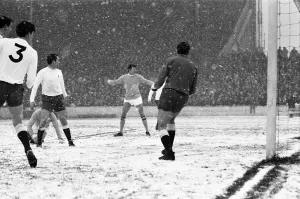 Manchester City v Tottenham Hotspur league match at Maine Road