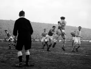 Manchester City versus Manchester United-Tommy Taylor tries a header through Manchester