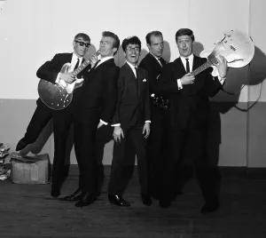 00634 Prints: Manchester pop group Freddie and the Dreamers backstage at the Britannia Theatre