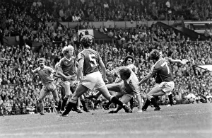 Manchester United 1 v. Stoke 0. October 1982 MF08-01-017